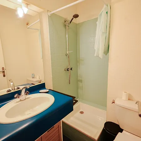 Cosy Proche De La Plage. *