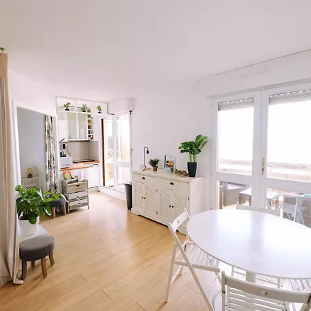 Cosy Proche De La Plage. סניוס