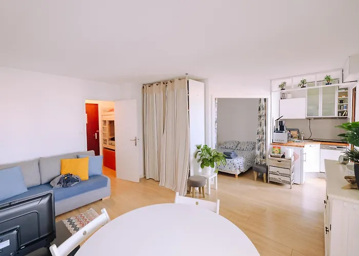 Cosy Proche De La Plage. *