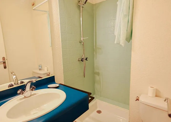 Cosy Proche De La Plage. *